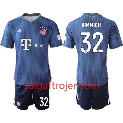 FC Bayern München Fodboldtrøjer KIMMICH 32 Børn 3. sæt 2018/19 Kort ærmer FC Bayern München Fodboldtrøjer KIMMICH 32 Børn 3. sæt 2018/19 Kort ærmer